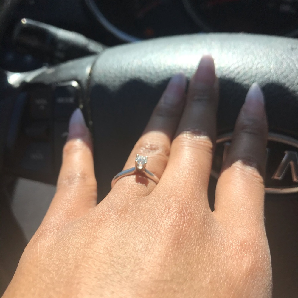 Diamond ring - Picture 3 of 8